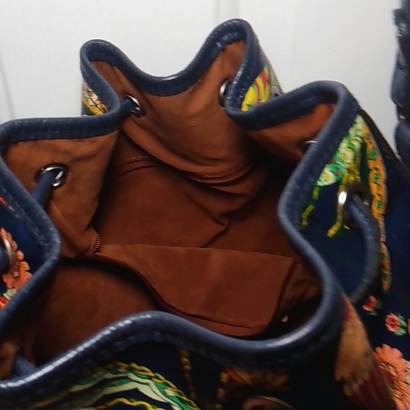 Floral Patterned Backpack - Picture 5 of 16